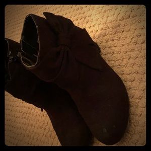black little boots size 2